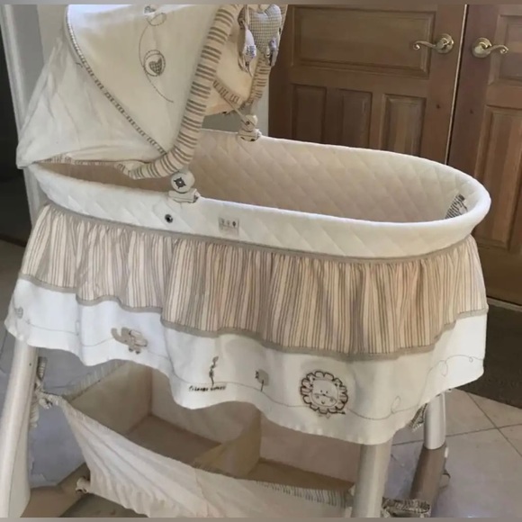 Natures Purest Soothing Bassinet